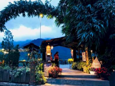 COMBO SAPA:  FANSIPAN TERRACE CAFE & HOME STAY