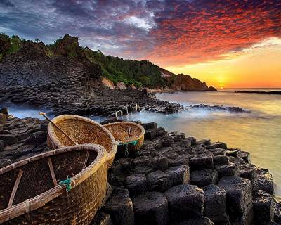 NHA TRANG – PHÚ YÊN: BÃI TRANH - THÁP BÀ PONAGAR - MŨI ĐIỆN - GÀNH ĐÁ DĨA